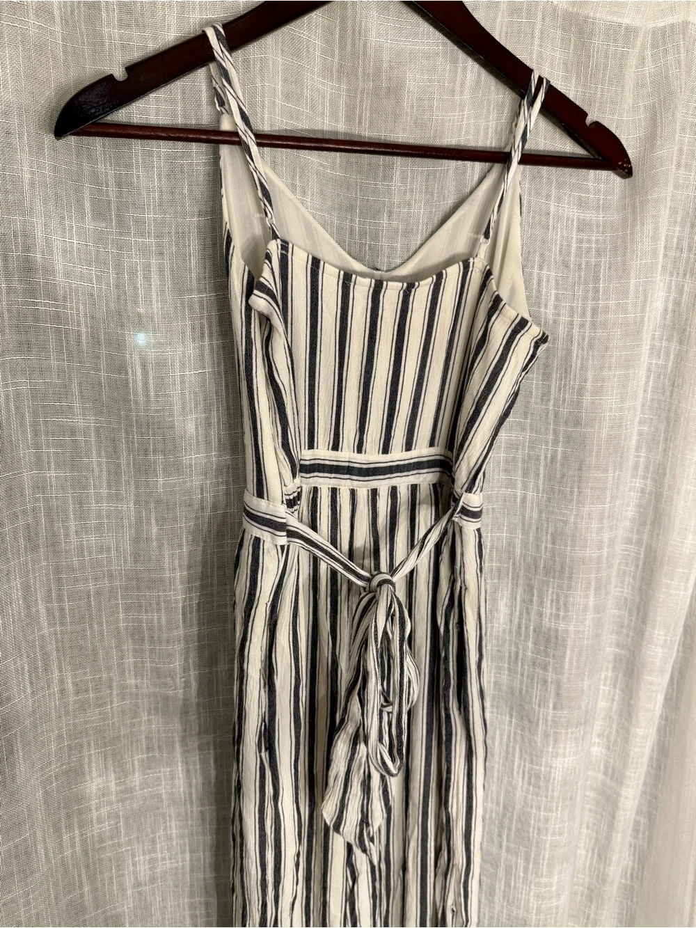American Eagle Outfitters classic sleeveless